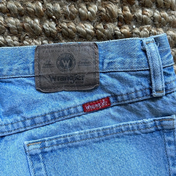 Denim - Picture 2 of 4